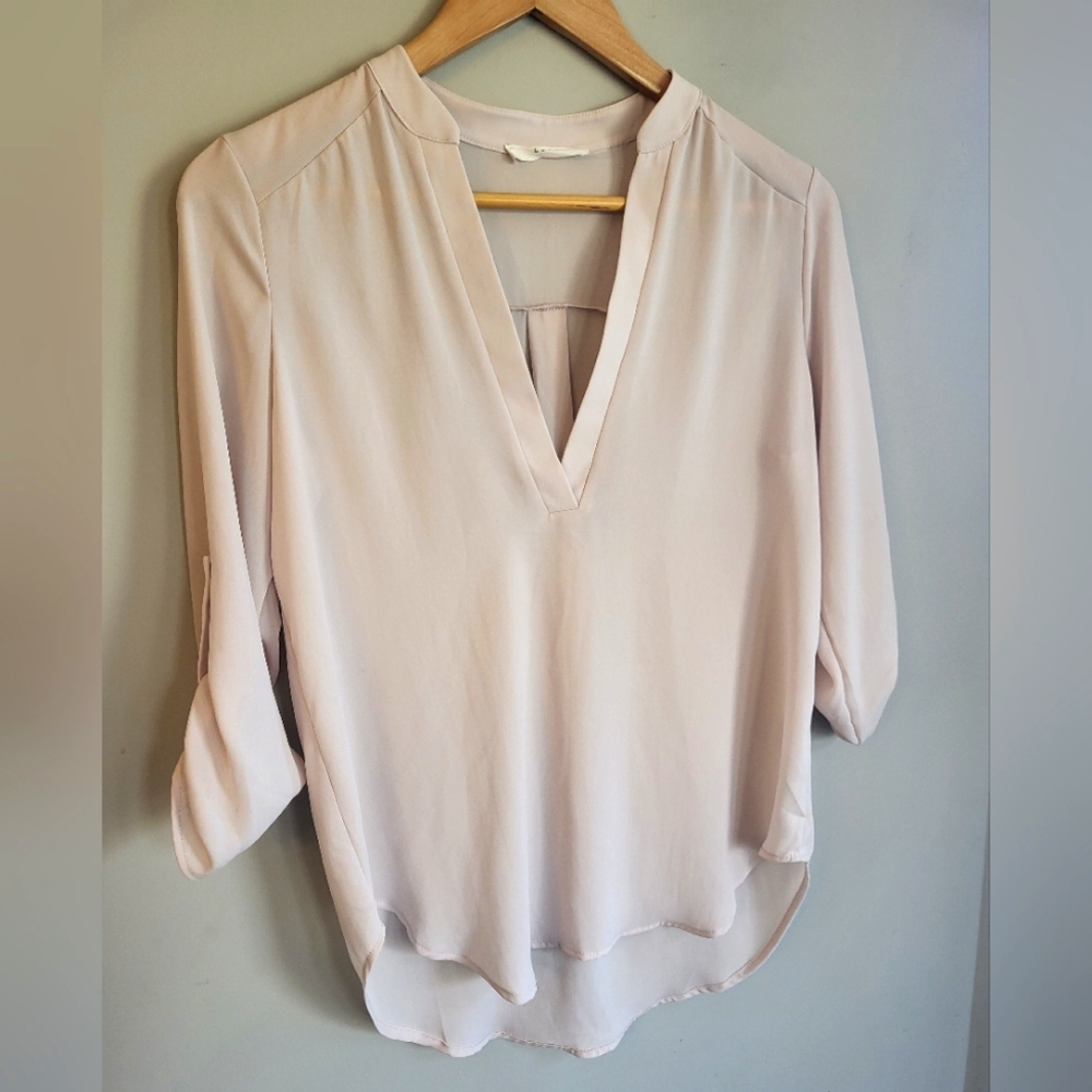 LUSH v-neck cream blouse 3/4 sleeves